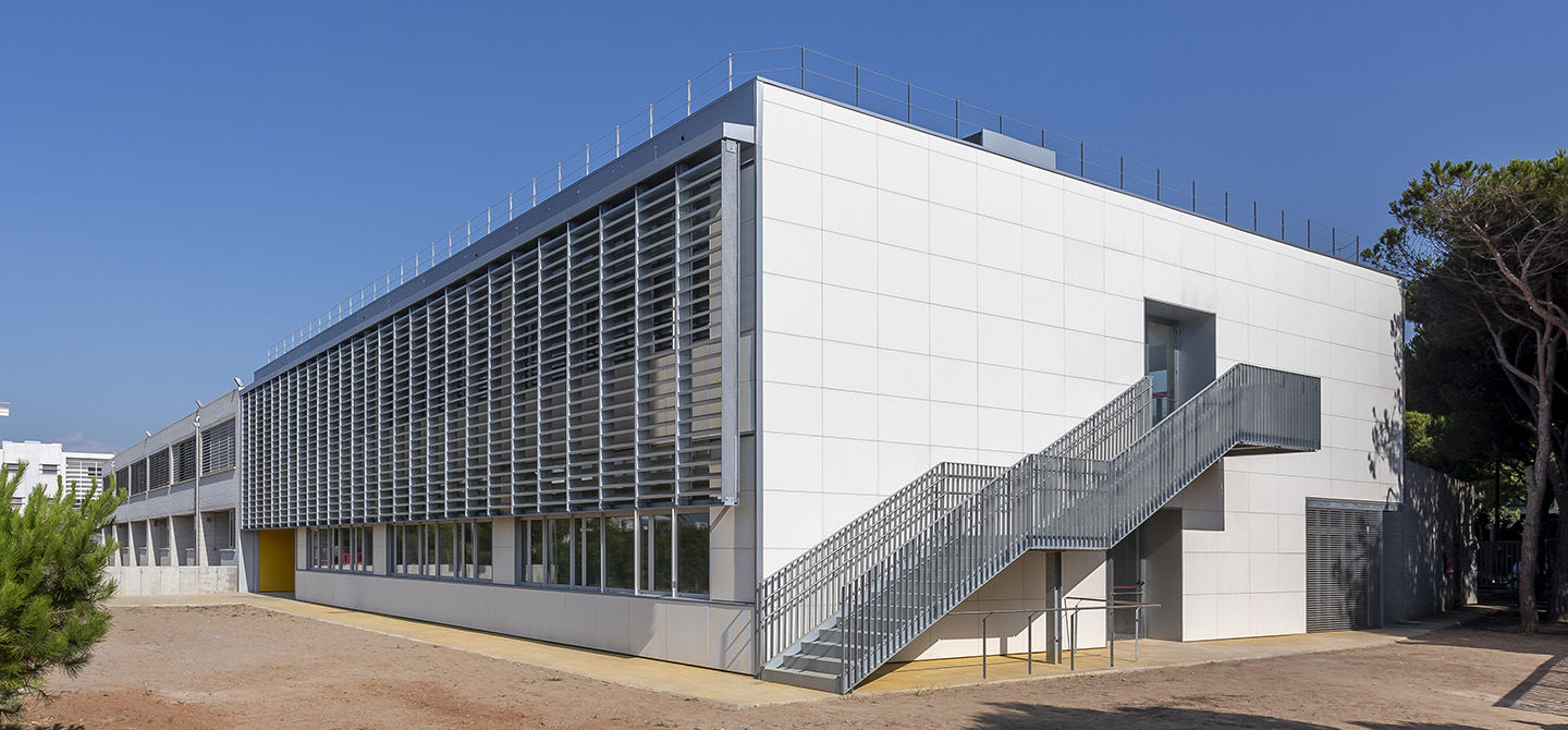 Fotógrafo en Barcelona, Comunión, Bautizo, Boda, Producto, Arquitectura, Book, Gastronómica - escola-gava-mar-001.jpg